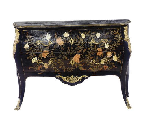 A FRENCH GILT-BRONZE MOUNTED JAPANNED SERPENTINE BOMBE COMMODE,