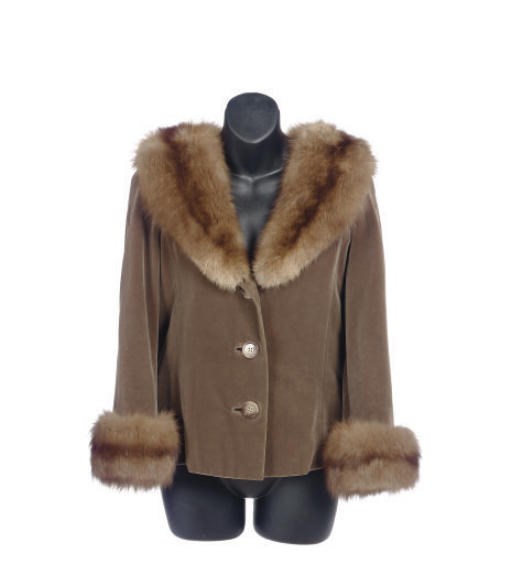 A CARAMEL COLORED VELVET AND SABLE TRIMMED SHORT JACKET,