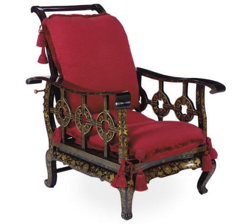 A BROWN AND GILT-LACQUERED ADJUSTABLE VERANDAH CHAIR,