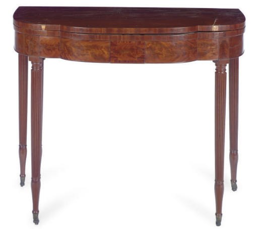 AN AMERICAN FEDERAL MAHOGANY CARD TABLE,