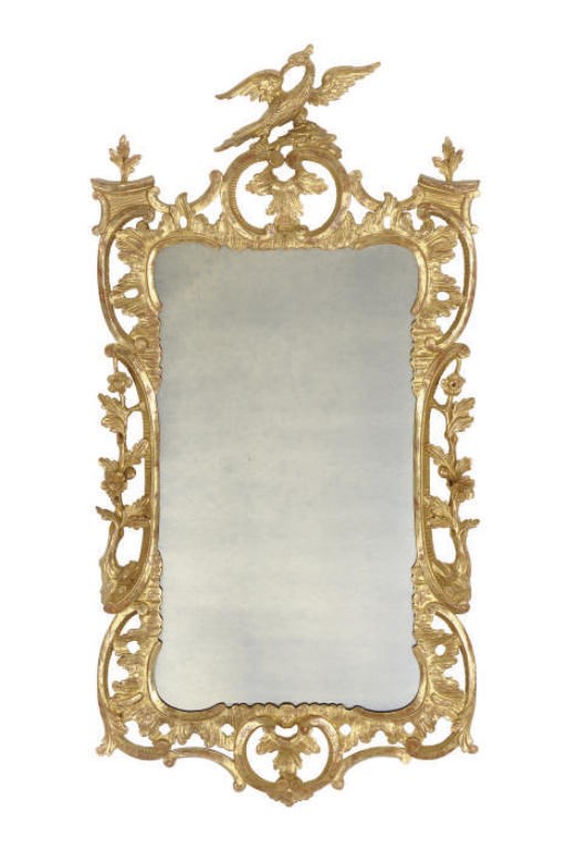 AN ENGLISH GILTWOOD MIRROR,