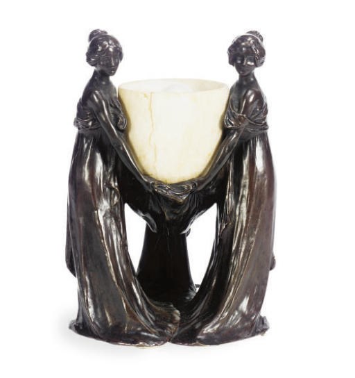 AN ALABASTER AND BRONZE TABLE LIGHT,