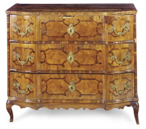 A SOUTH GERMAN FRUITWOOD AND MARQUETRY COMMODE,