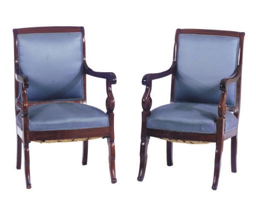 A PAIR OF RESTAURATION MAHOGANY FAUTEUILS,