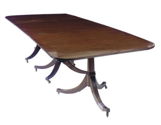 AN ENGLISH MAHOGANY TRIPLE PEDESTAL DINING TABLE,