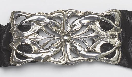BUCKLE