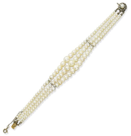 AN ANTIQUE NATURAL PEARL AND DIAMOND BRACELET