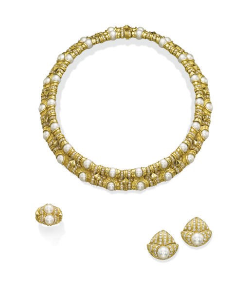 A SUITE OF CULTURED PEARL, DIAMOND AND GOLD JEWELLERY, BY BULGARI
