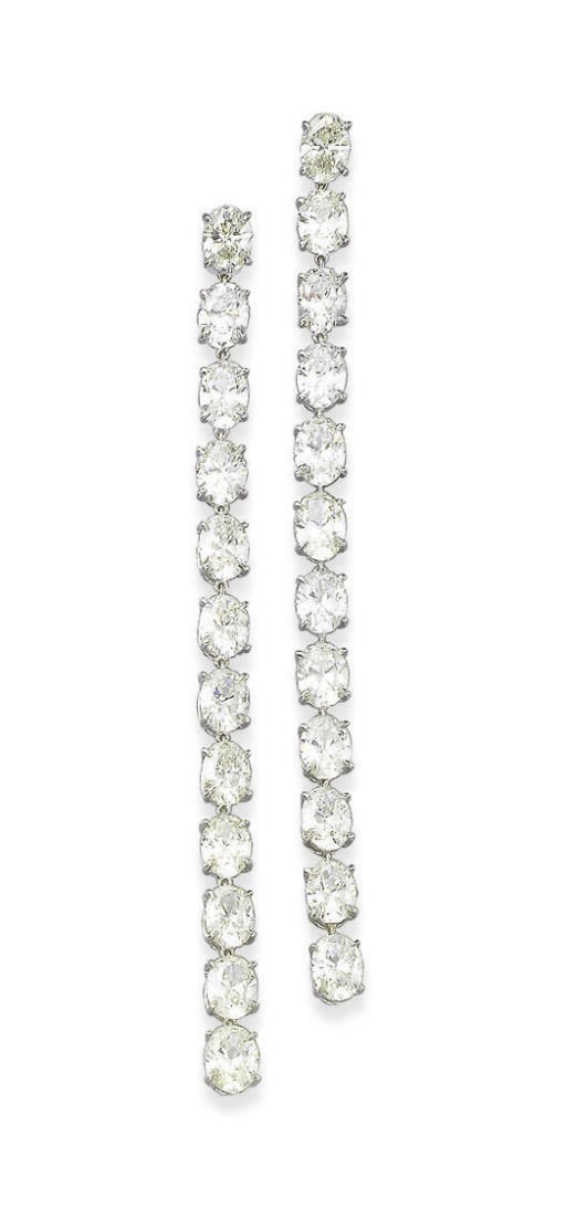 A PAIR OF DIAMOND EAR PENDANTS