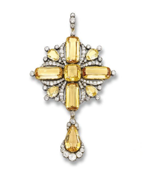 AN ANTIQUE TOPAZ AND DIAMOND PENDANT/BROOCH