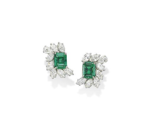 A PAIR OF FINE EMERALD AND DIAMOND EAR CLIPS