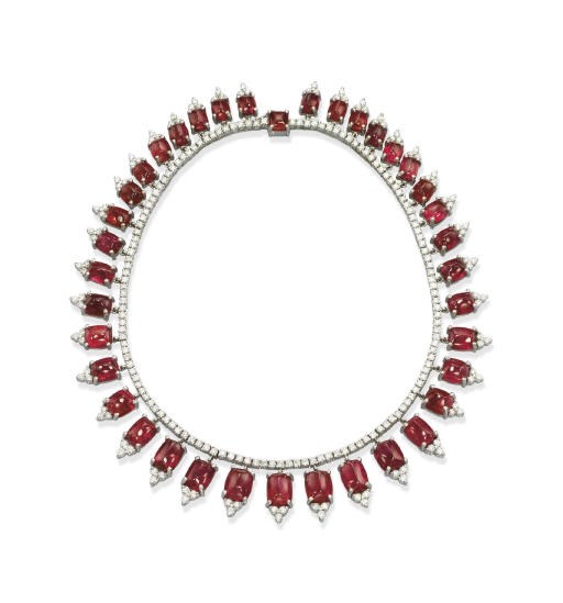 A SPINEL AND DIAMOND NECKLACE