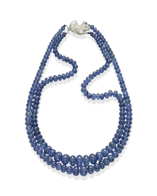 A SAPPHIRE AND DIAMOND NECKLACE