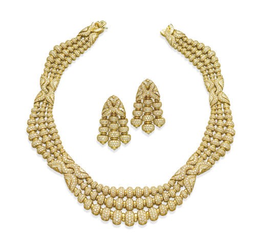A SET OF DIAMOND AND GOLD JEWELLERY, BY BULGARI