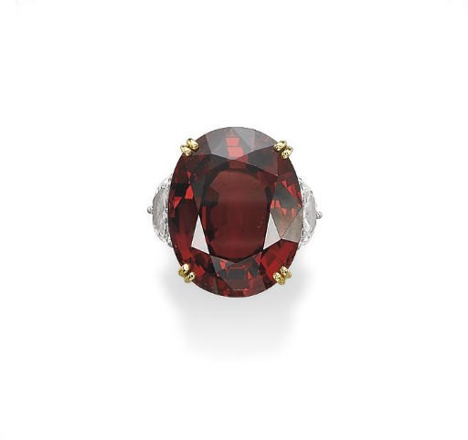 A SPINEL AND DIAMOND RING