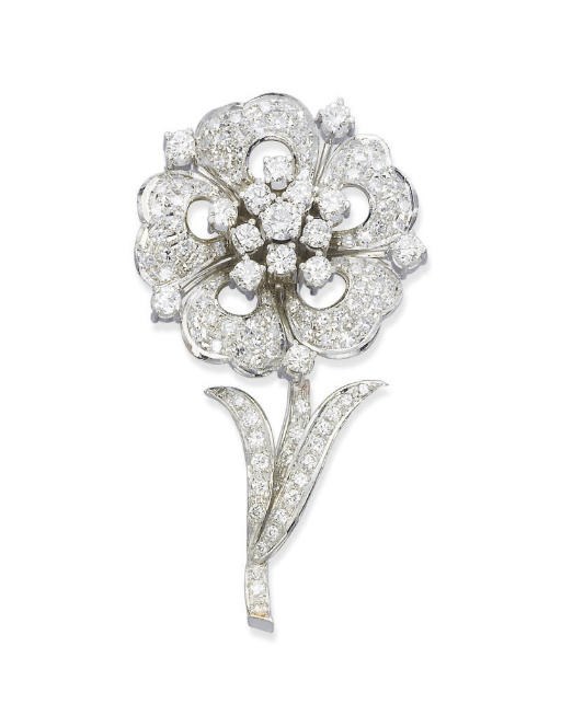 A DIAMOND FLOWER BROOCH