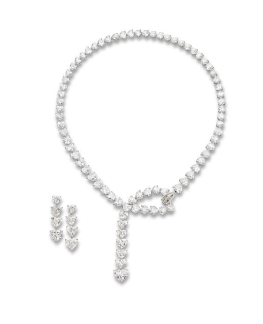 A SUITE OF DIAMOND JEWELLERY