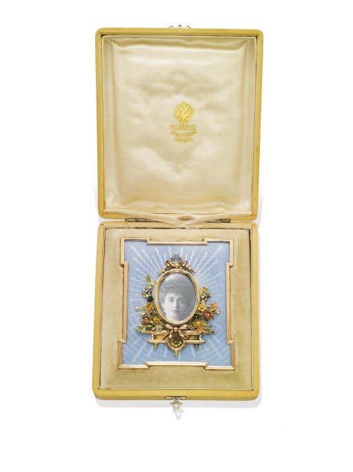 **AN ANTIQUE GOLD AND ENAMEL FRAME, BY FABERGÉ