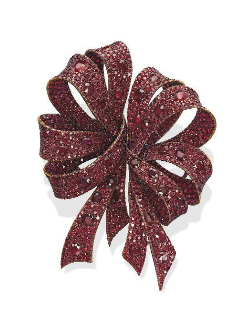 A RUBY 'BOW' DOUBLE CLIP BROOCH, BY MICHELE DELLA VALLE