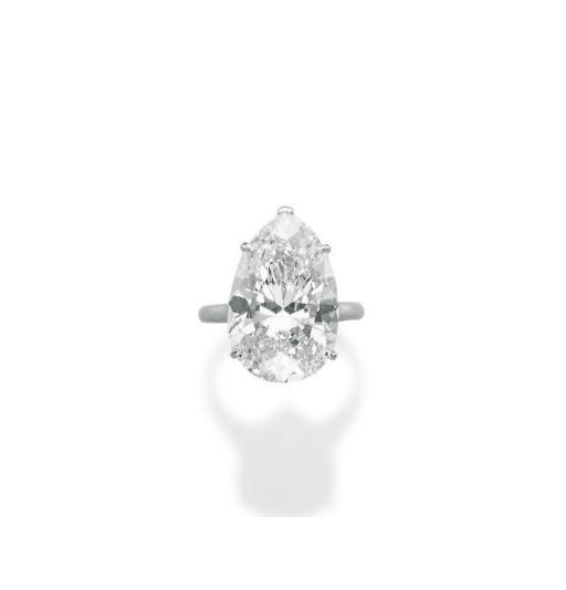 AN IMPORTANT DIAMOND RING, BY HARRY WINSTON