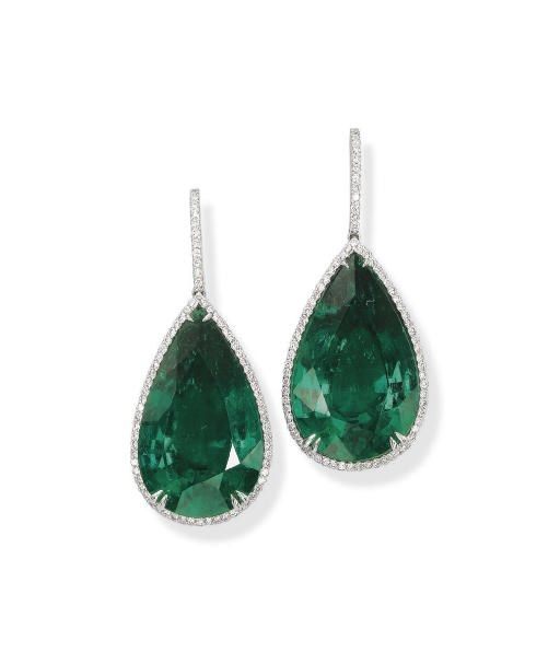 A PAIR OF IMPRESSIVE EMERALD AND DIAMOND EAR PENDANTS