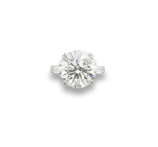 A HIGHLY IMPORTANT DIAMOND RING, BY HARRY WINSTON