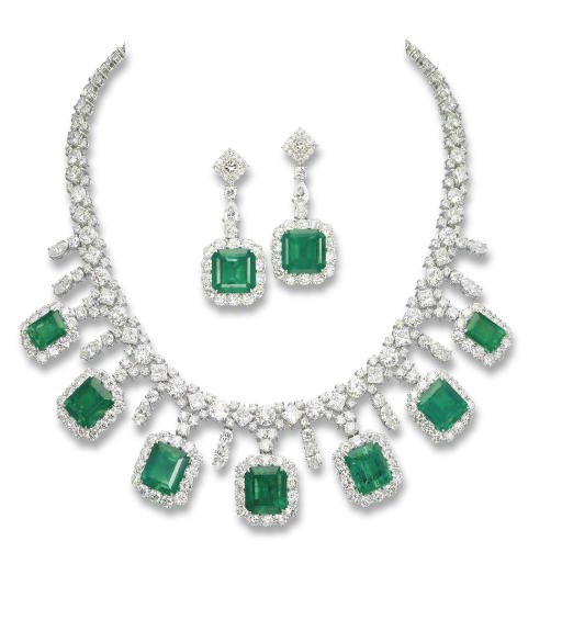 AN EMERALD AND DIAMOND SUITE