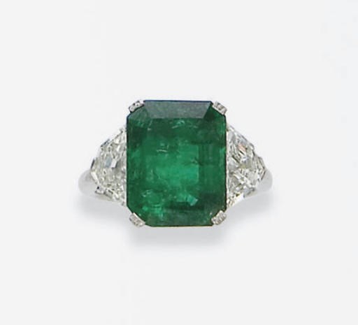 BAGUE EMERAUDE ET DIAMANTS