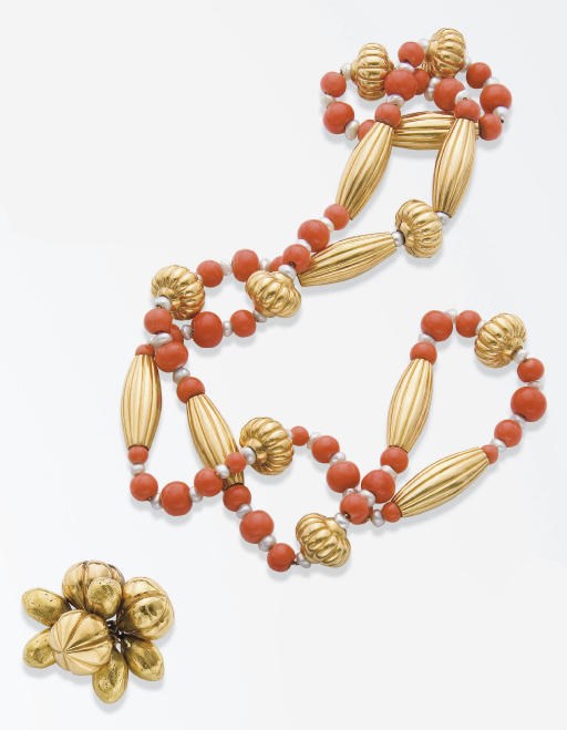 SAUTOIR PERLES DE CULTURE ET CORAIL, ET PENDENTIF, PAR CARTIER
