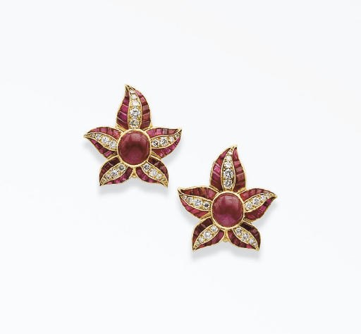 PAIRE DE CLIPS D'OREILLES RUBIS ET DIAMANTS, PAR RENE BOIVIN