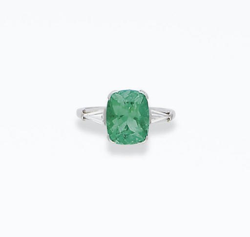 BAGUE EMERAUDE ET DIAMANTS
