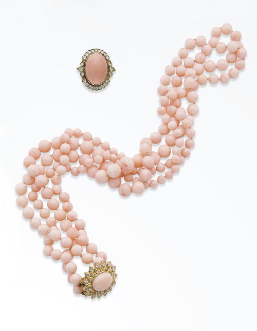 SAUTOIR ET BAGUE CORAIL ET DIAMANTS