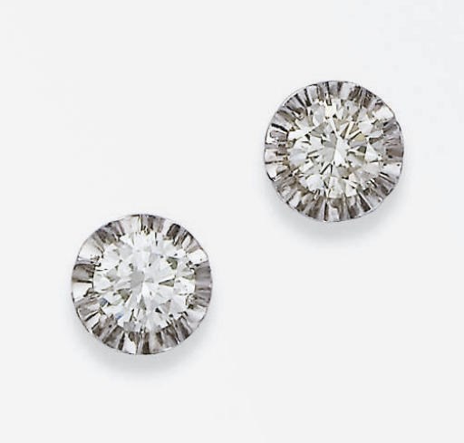 PAIRE DE CLOUS D'OREILLES DIAMANTS