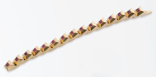 BRACELET RETRO "CLOUS" EN OR ET RUBIS, PAR MELLERIO