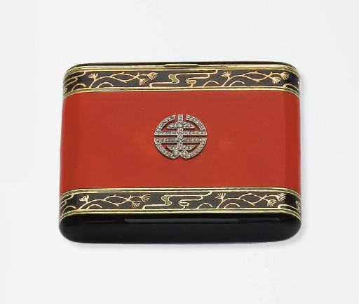 ETUI A CIGARETTES ART DECO EMAIL ET DIAMANTS, PAR LACLOCHE