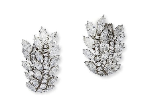 PAIRE DE PENDANTS D'OREILLES DIAMANTS, PAR HARRY WINSTON