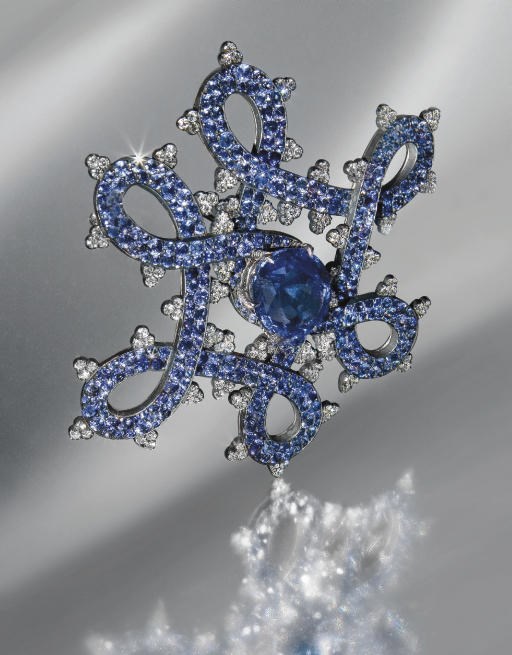 CLIP SAPHIRS ET DIAMANTS, PAR JAR