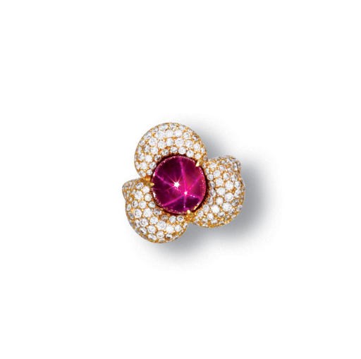 A STAR RUBY AND DIAMOND RING