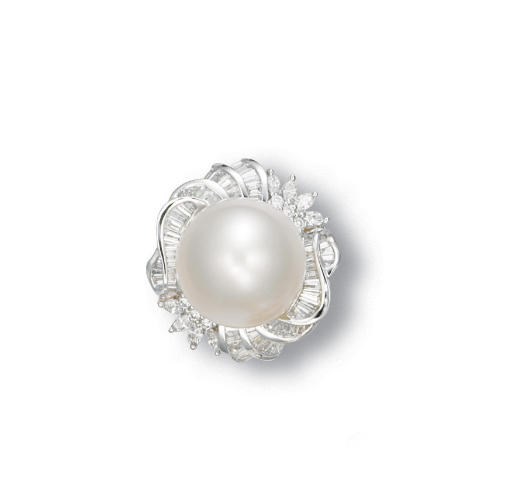 A CULTURED PEARL AND DIAMOND RING