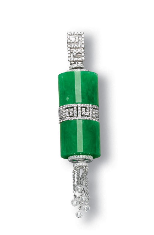 A JADEITE AND DIAMOND PENDANT
