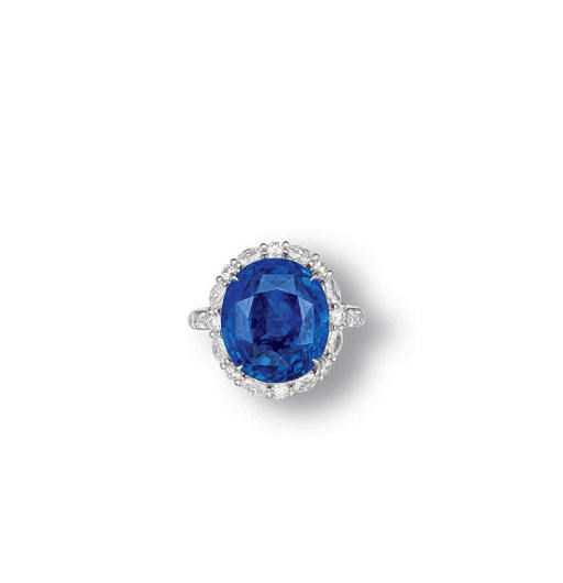 A SAPPHIRE AND DIAMOND RING