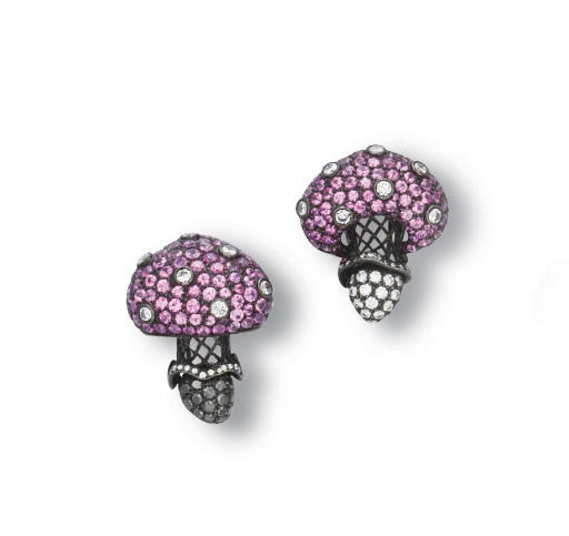 A PAIR OF PINK SAPPHIRE AND DIAMOND CLIP BROOCH, BY CARNET