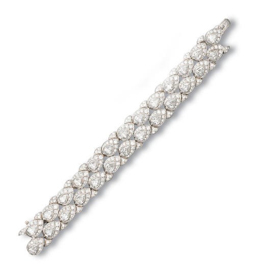 A DIAMOND BRACELET, BY GRAFF
