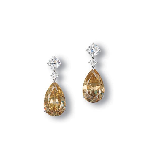 A PAIR OF STUNNING COLOURED DIAMOND AND DIAMOND EAR PENDANTS