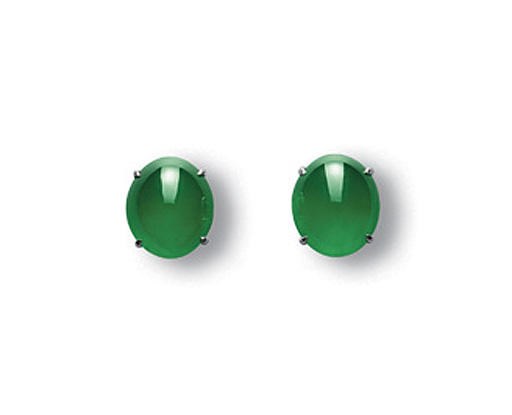 A PAIR OF IMPORTANT JADEITE EAR STUDS