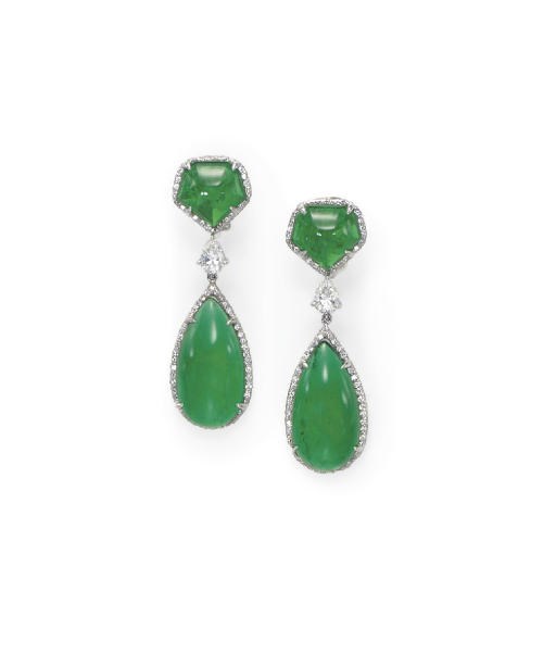 A PAIR OF EMERALD AND DIAMOND EAR PENDANTS