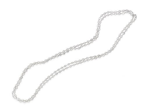 A DIAMOND LONGCHAIN NECKLACE