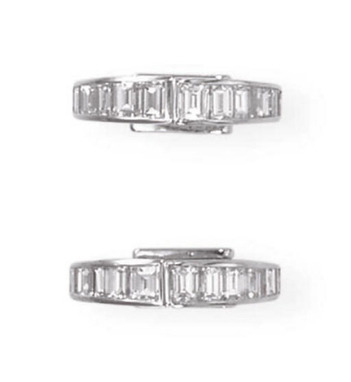 A PAIR OF DIAMOND CUFFLINKS, BY VAN CLEEF & ARPELS