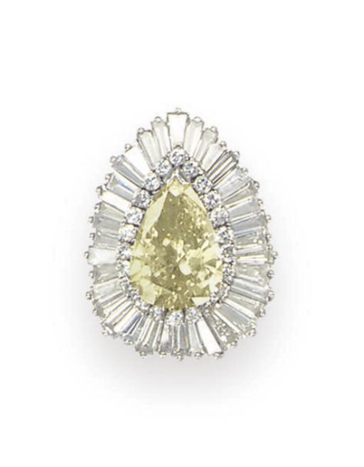 A COLORED DIAMOND RING