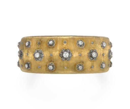 A DIAMOND AND GOLD CUFF BRACELET, BY BUCCELLATI